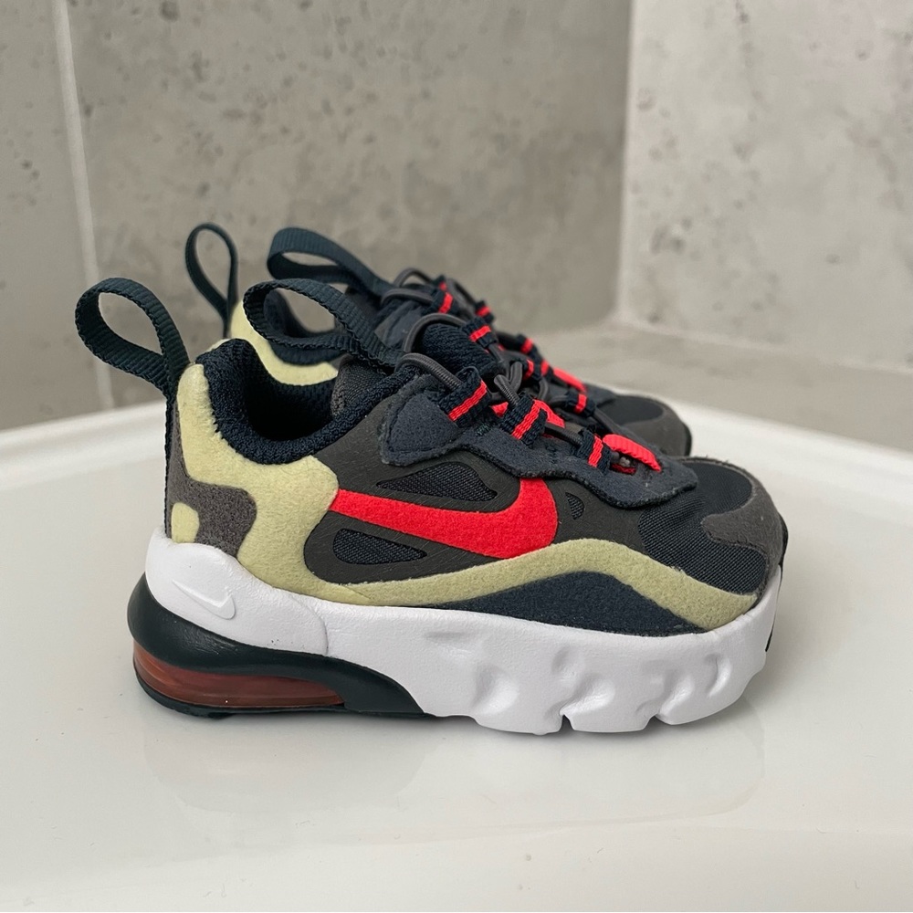 SOLD Nike Air Max 270 React TD Sneaker Size 2C - Picture 1 of 10